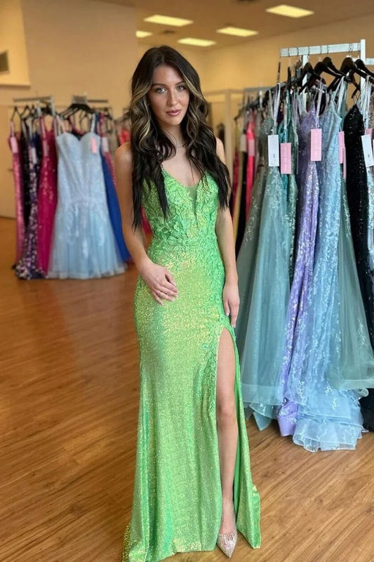 Enchanting Green Sequin Mermaid V-Neck Long Prom Dress with Appliques