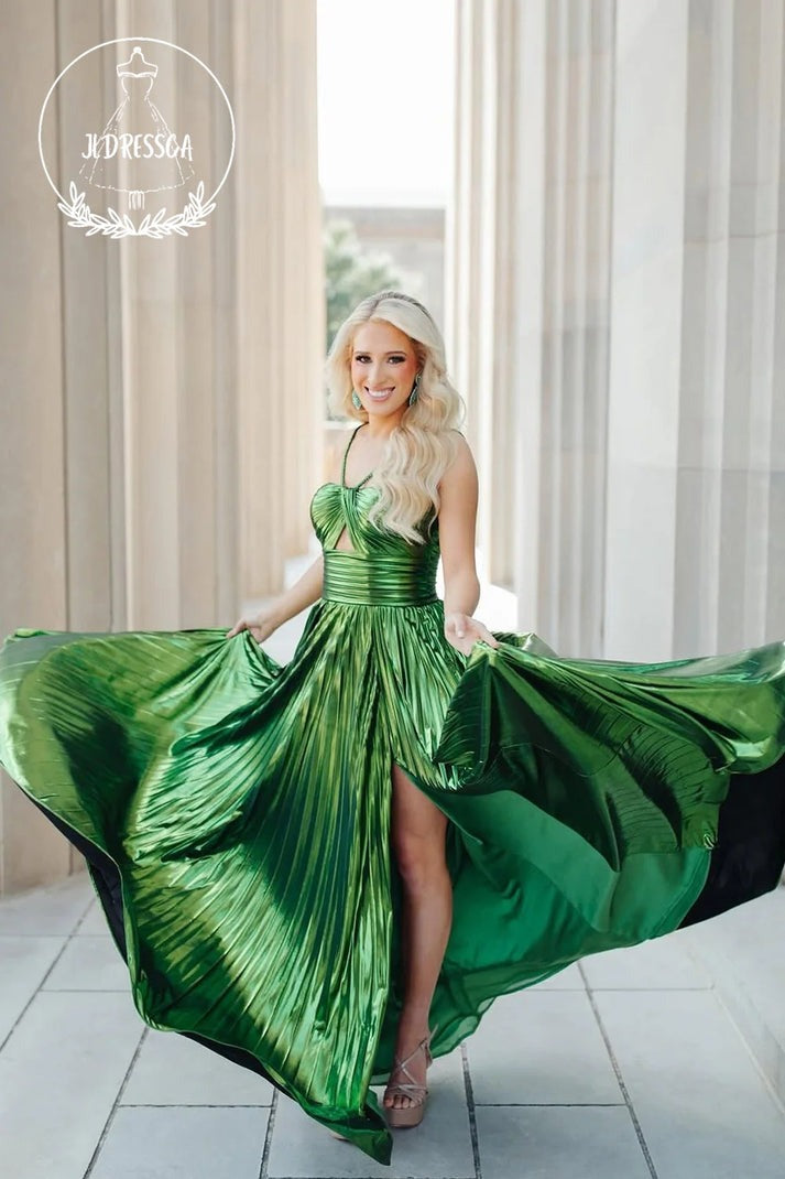 Effortlessly Elegant: The Green Halter A-Line Satin Pleated Keyhole Long Prom Dress