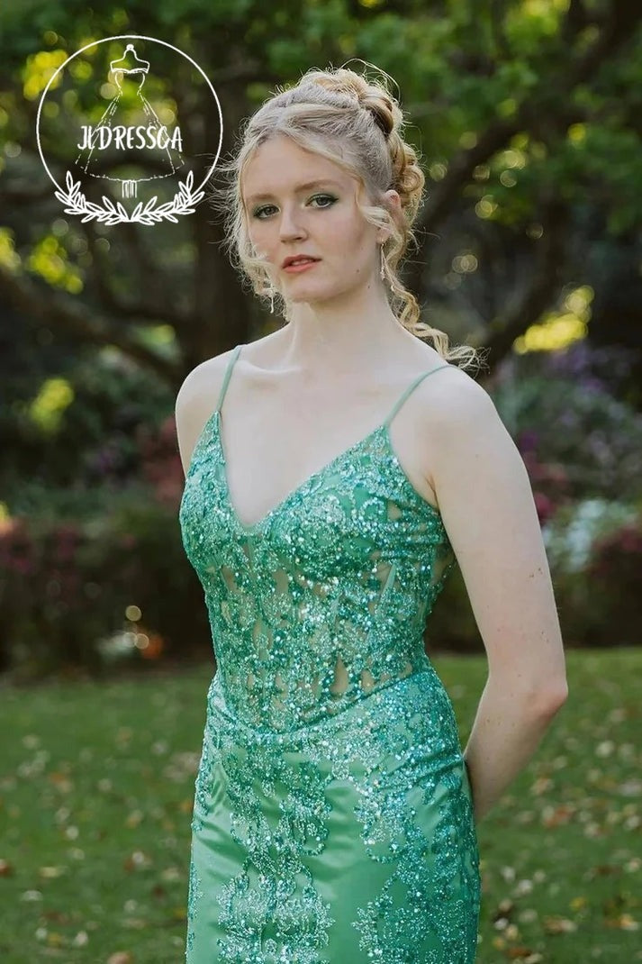 Dive into Elegance: The Green Mermaid Long Prom Dress With Slit