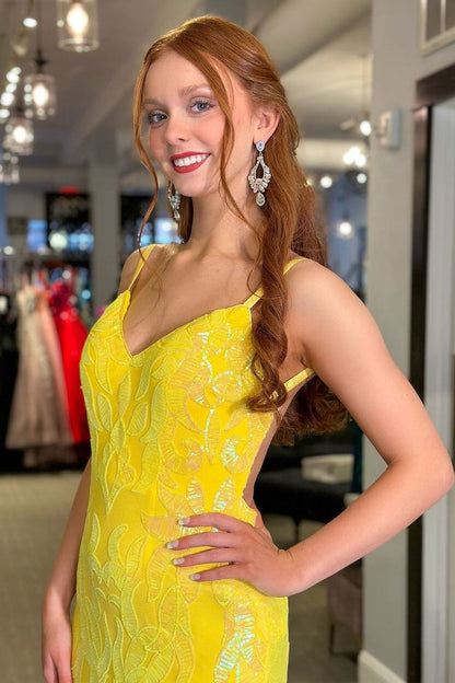 Yellow Sequins Lace Cute V Neck Mermaid Long Prom Dress