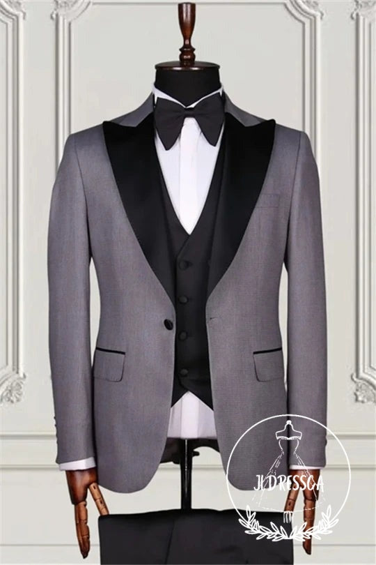 Classic Gray Three Pieces Peaked Lapel Formal Business Suits, SU25071