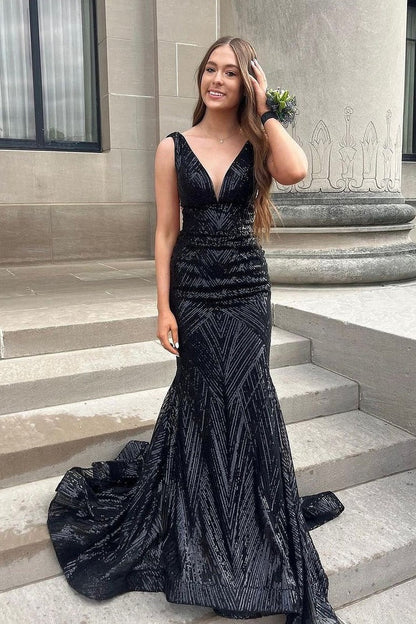 V Neck Mermaid Black Sequins Long Prom Dresses