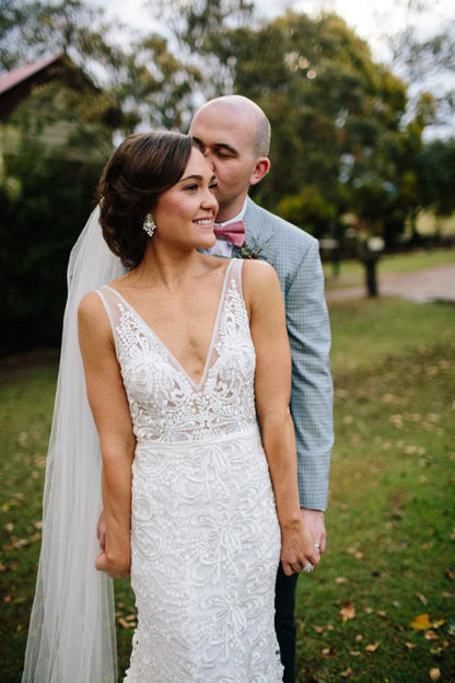 Open Back Mermaid Wedding Dress with V-neck and Lace Details, WD23030414